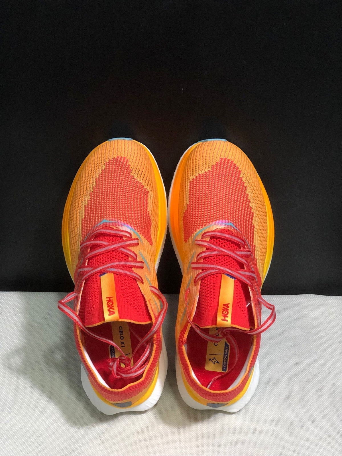 HOKA ONE ONE CIELO X1